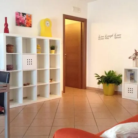 Casa Vacanza A Casa Di Simona Апартаменты
